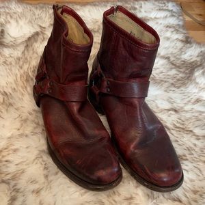 Like New!! Deep Red Frye Harness Boot!